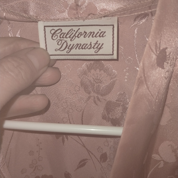 Night gown and robe - Picture 2 of 4